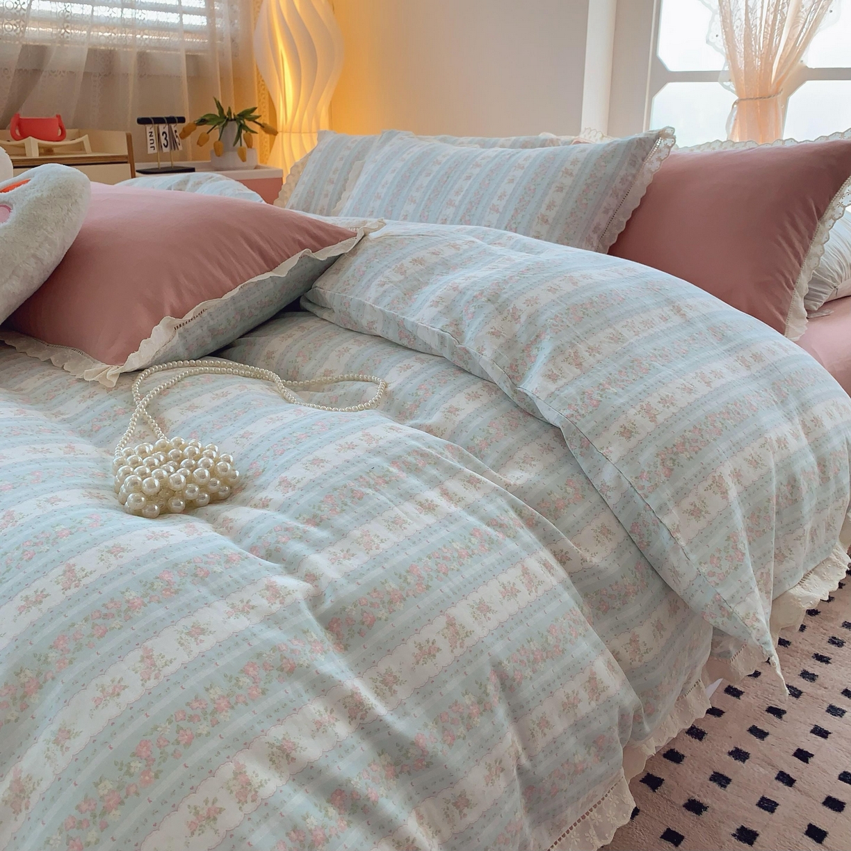 91家纺网 家纺一手货源 找家纺  奈萝家纺  2025新款全棉双层纱花边款四件套 花涧澈