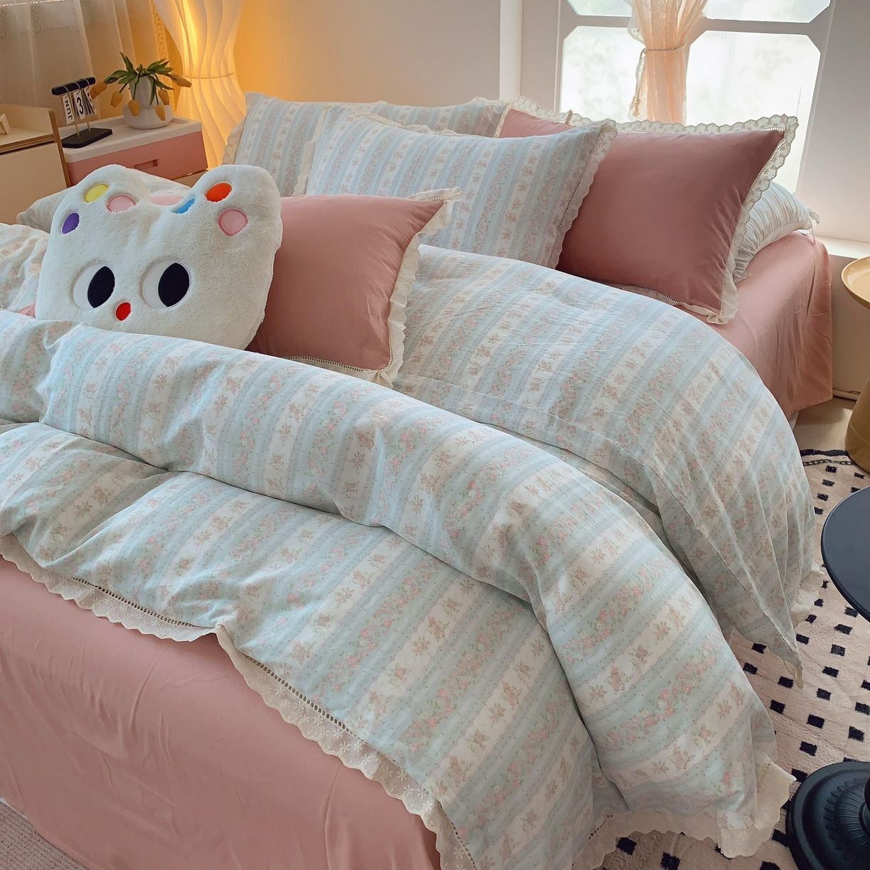 91家纺网 家纺一手货源 找家纺  奈萝家纺  2025新款全棉双层纱花边款四件套 花涧澈