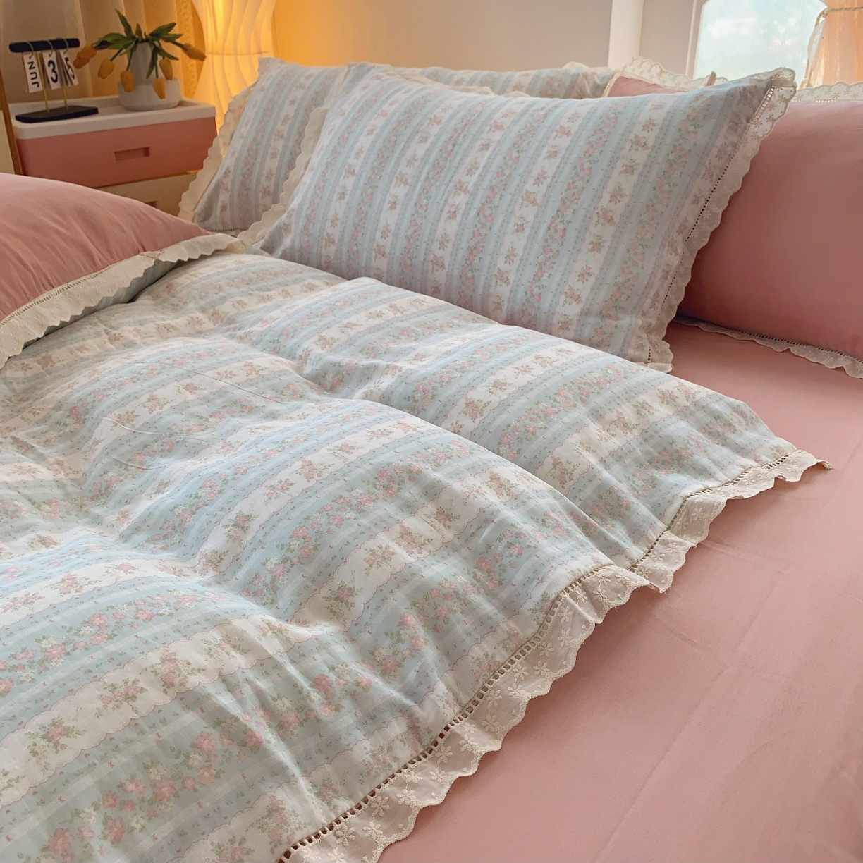 91家纺网 家纺一手货源 找家纺  奈萝家纺  2025新款全棉双层纱花边款四件套 花涧澈