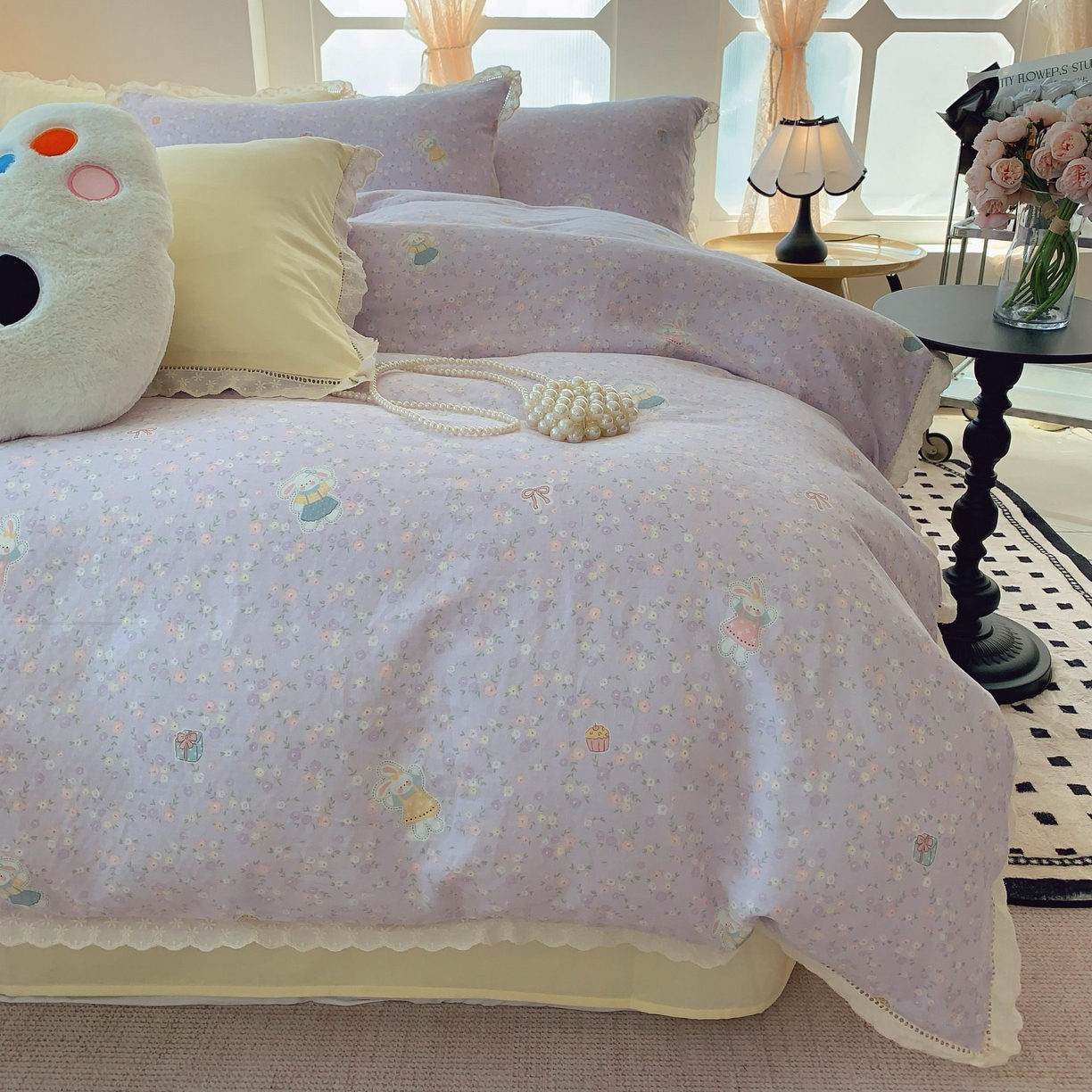 91家纺网 家纺一手货源 找家纺  奈萝家纺  2025新款全棉双层纱花边款四件套 可爱兔仔