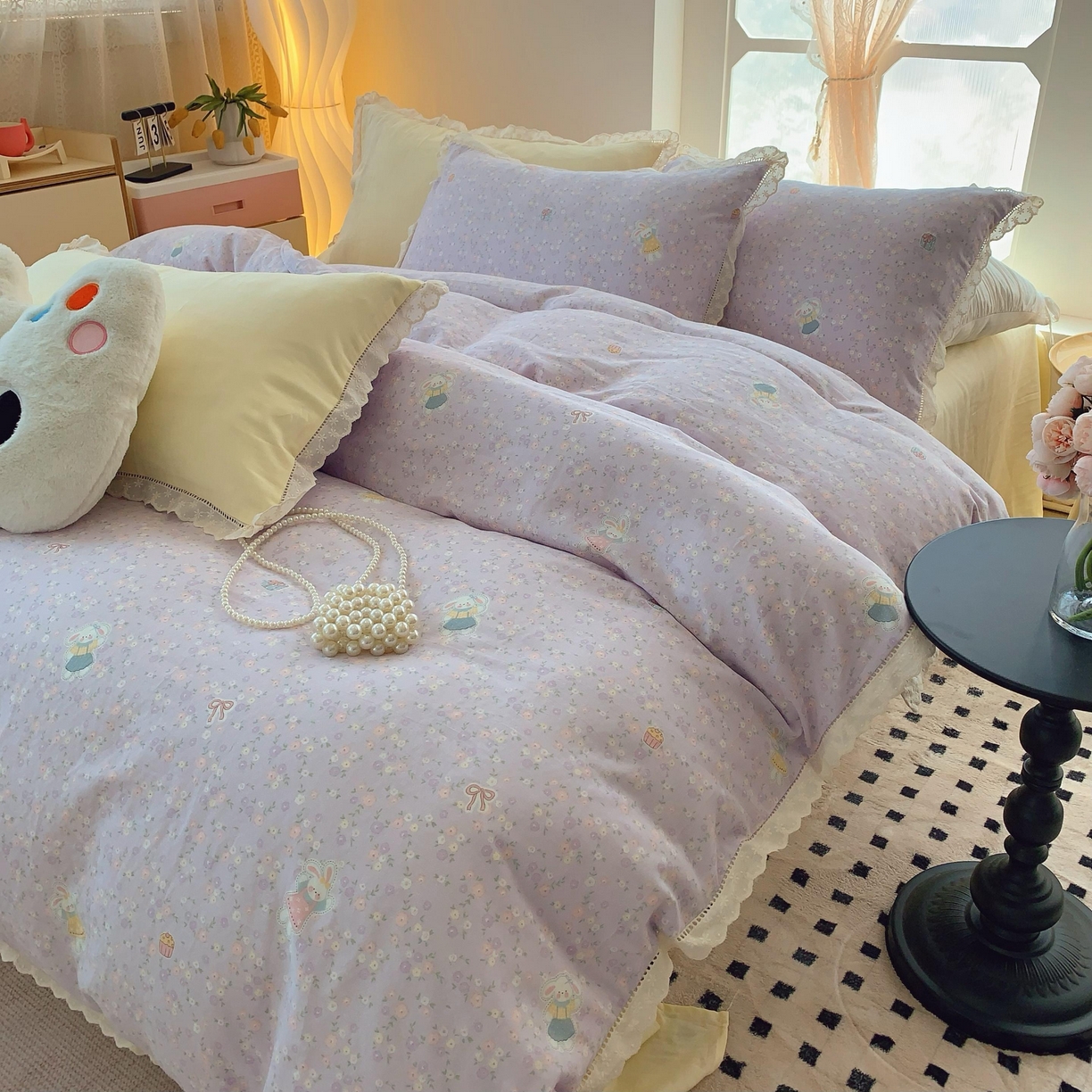 91家纺网 家纺一手货源 找家纺  奈萝家纺  2025新款全棉双层纱花边款四件套 可爱兔仔