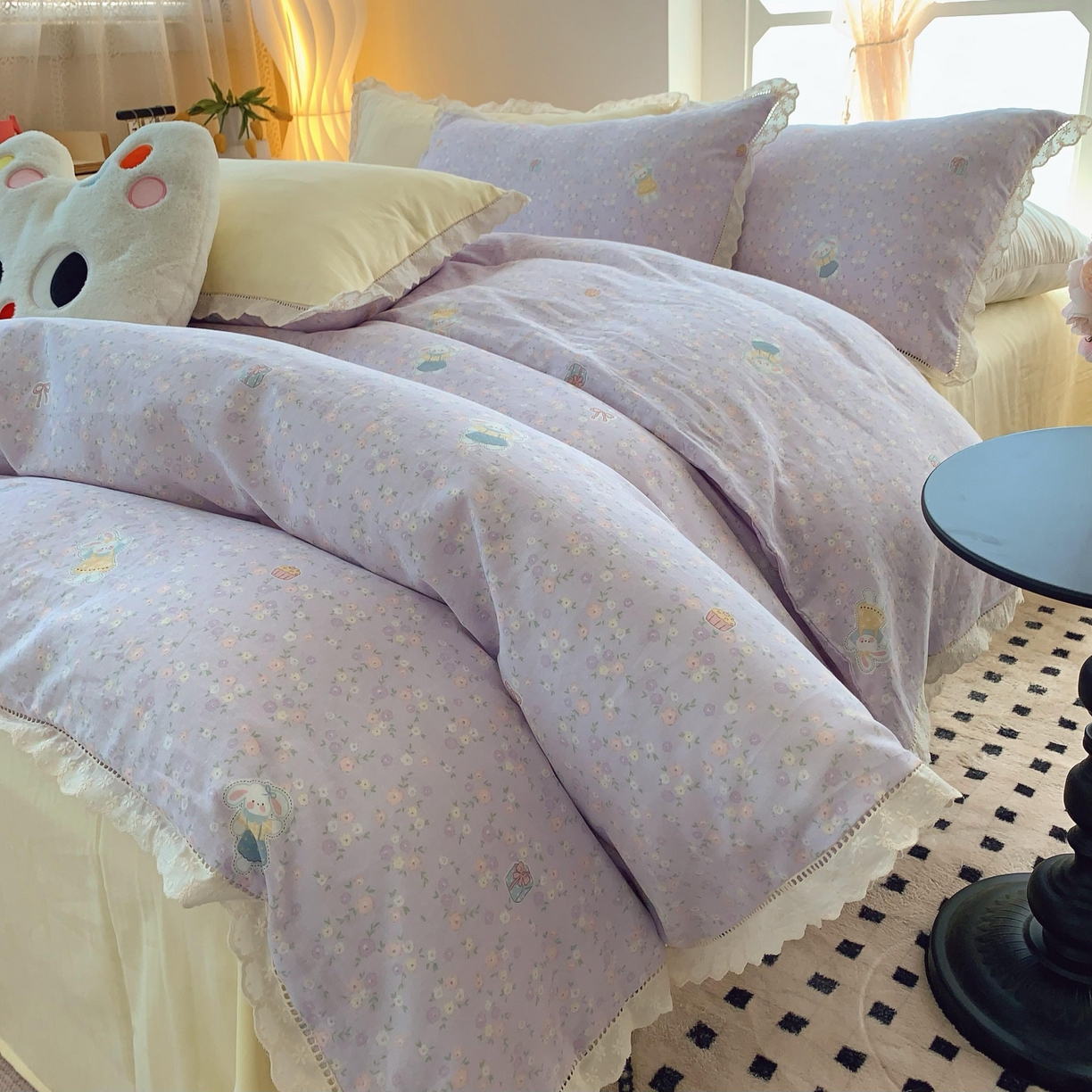 91家纺网 家纺一手货源 找家纺  奈萝家纺  2025新款全棉双层纱花边款四件套 可爱兔仔