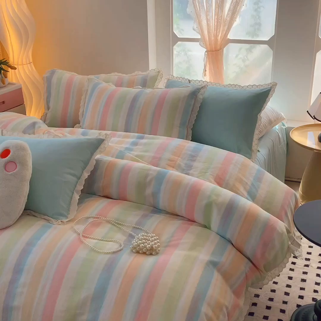 91家纺网 家纺一手货源 找家纺 奈萝家纺  2025新款全棉双层纱花边款四件套 月光旅程