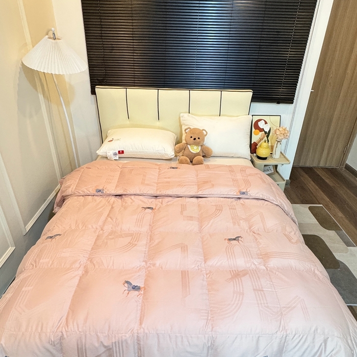 91家纺网 家纺一手货源 找家纺 静若居羽绒被壳 2025新款全棉双层静音羽绒被壳自充绒羽绒被壳-马到成功 马到成功-豆沙