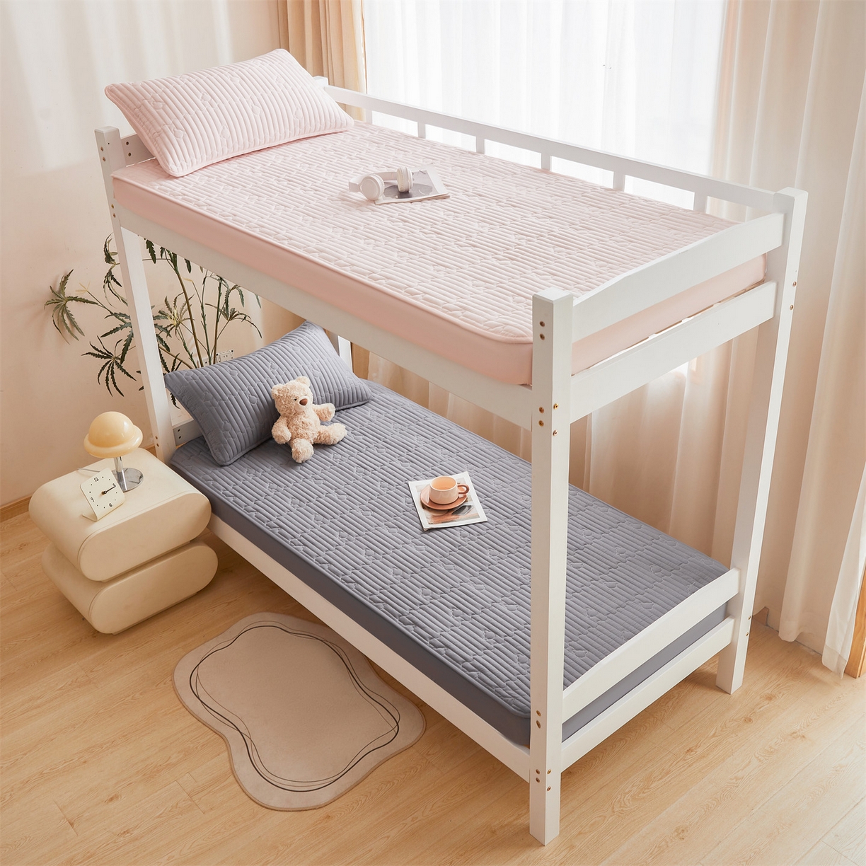 91家纺网 家纺一手货源 找家纺 雯豆家纺 2025新款四季款学生宿舍夹棉床笠上下铺床垫保护套 洛川-深空灰