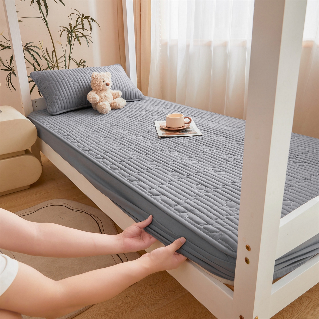 91家纺网 家纺一手货源 找家纺 雯豆家纺 2025新款四季款学生宿舍夹棉床笠上下铺床垫保护套 洛川-深空灰