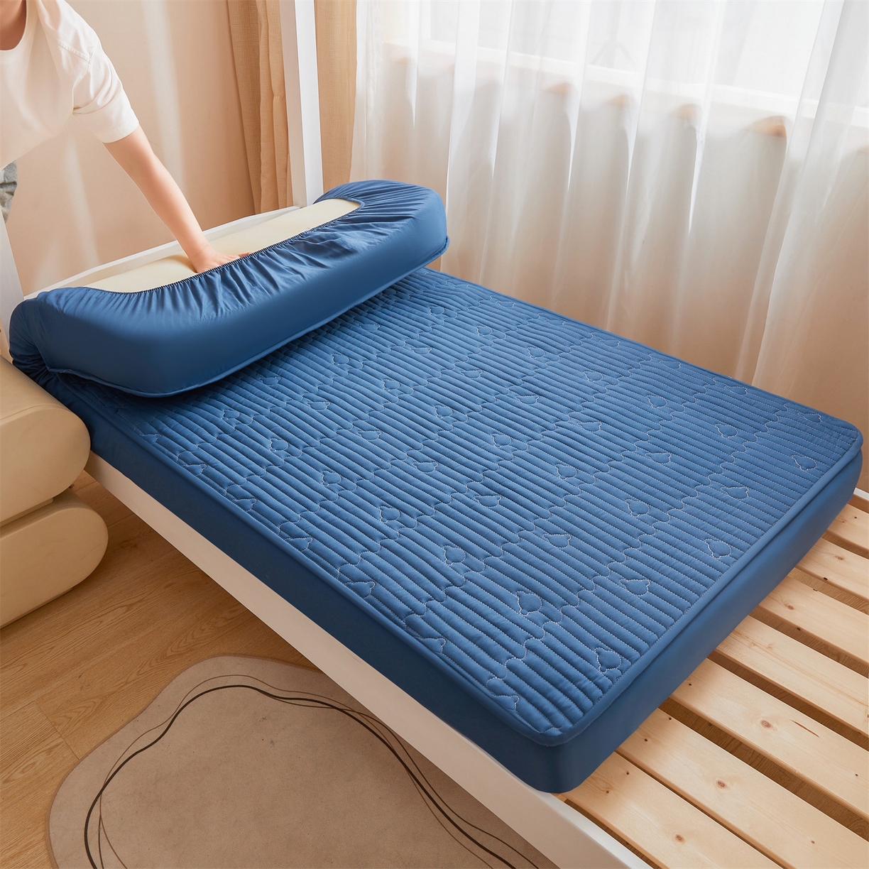 91家纺网 家纺一手货源 找家纺 雯豆家纺 2025新款四季款学生宿舍夹棉床笠上下铺床垫保护套 洛川-黛蓝