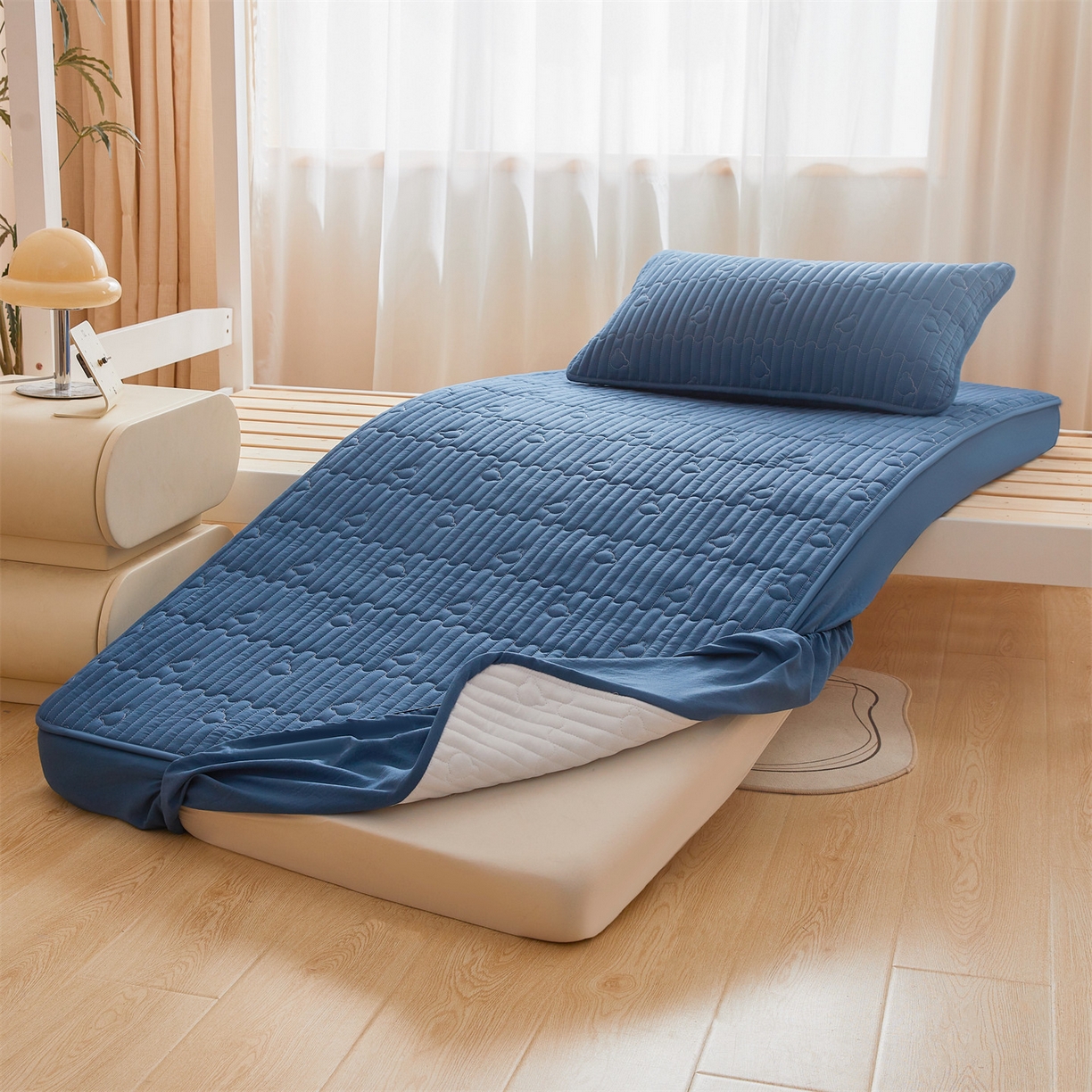 91家纺网 家纺一手货源 找家纺 雯豆家纺 2025新款四季款学生宿舍夹棉床笠上下铺床垫保护套 洛川-黛蓝