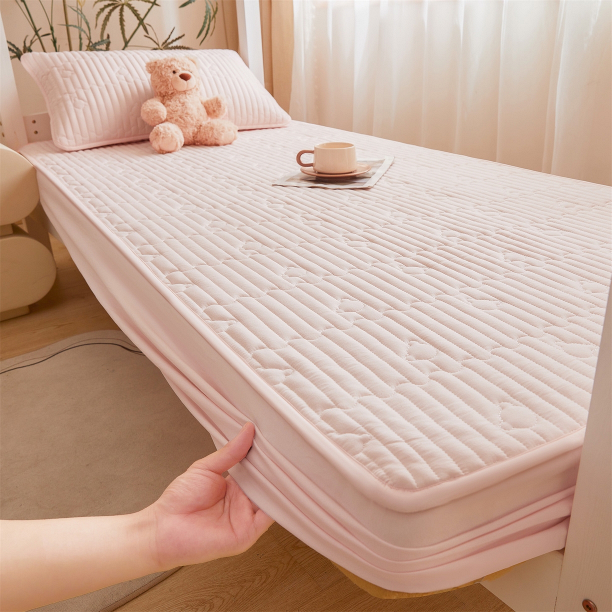 91家纺网 家纺一手货源 找家纺 雯豆家纺 2025新款四季款学生宿舍夹棉床笠上下铺床垫保护套 洛川-密合粉