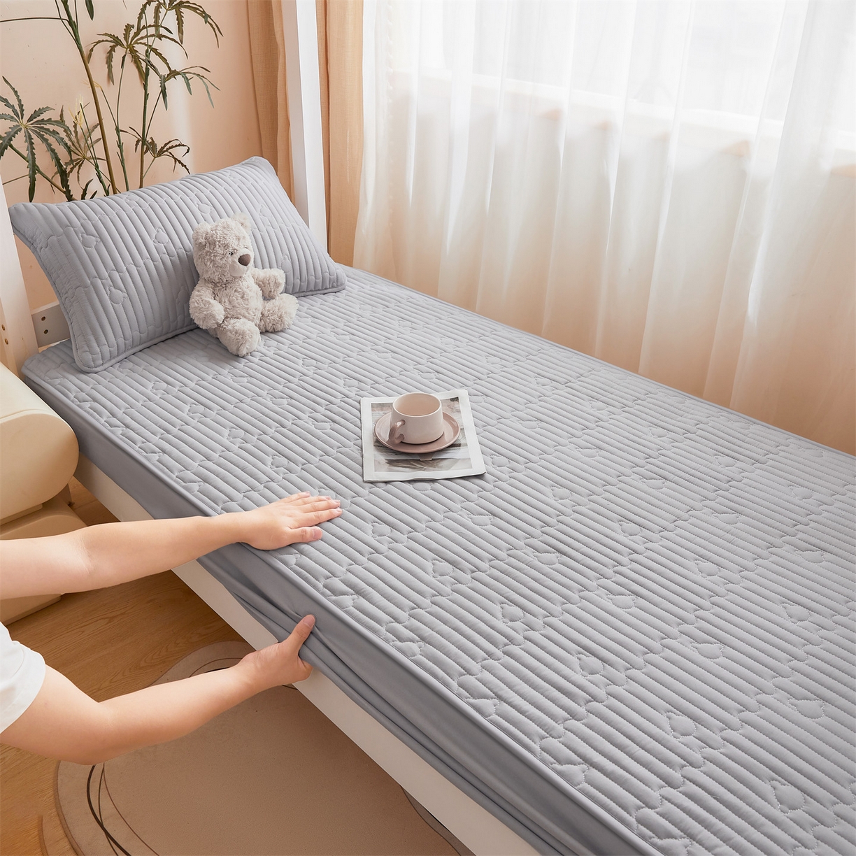 91家纺网 家纺一手货源 找家纺 雯豆家纺 2025新款四季款学生宿舍夹棉床笠上下铺床垫保护套 洛川-暮云灰