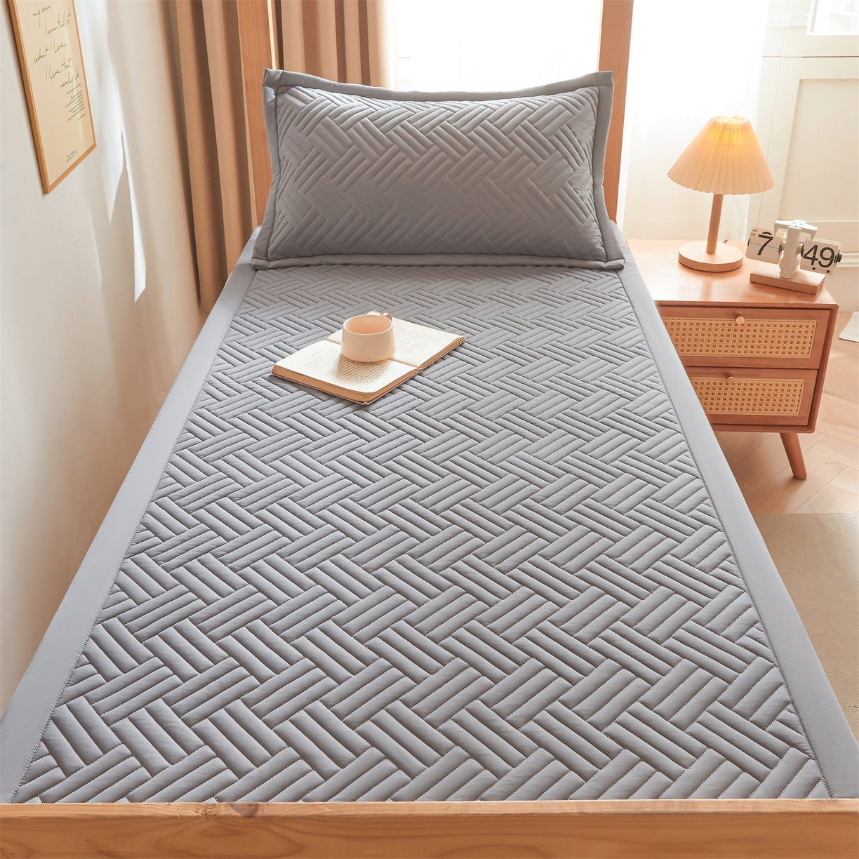 91家纺网 家纺一手货源 找家纺 （总）雯豆家纺 2025新款学生宿舍夹棉床褥薄垫子上下铺床单人床护垫