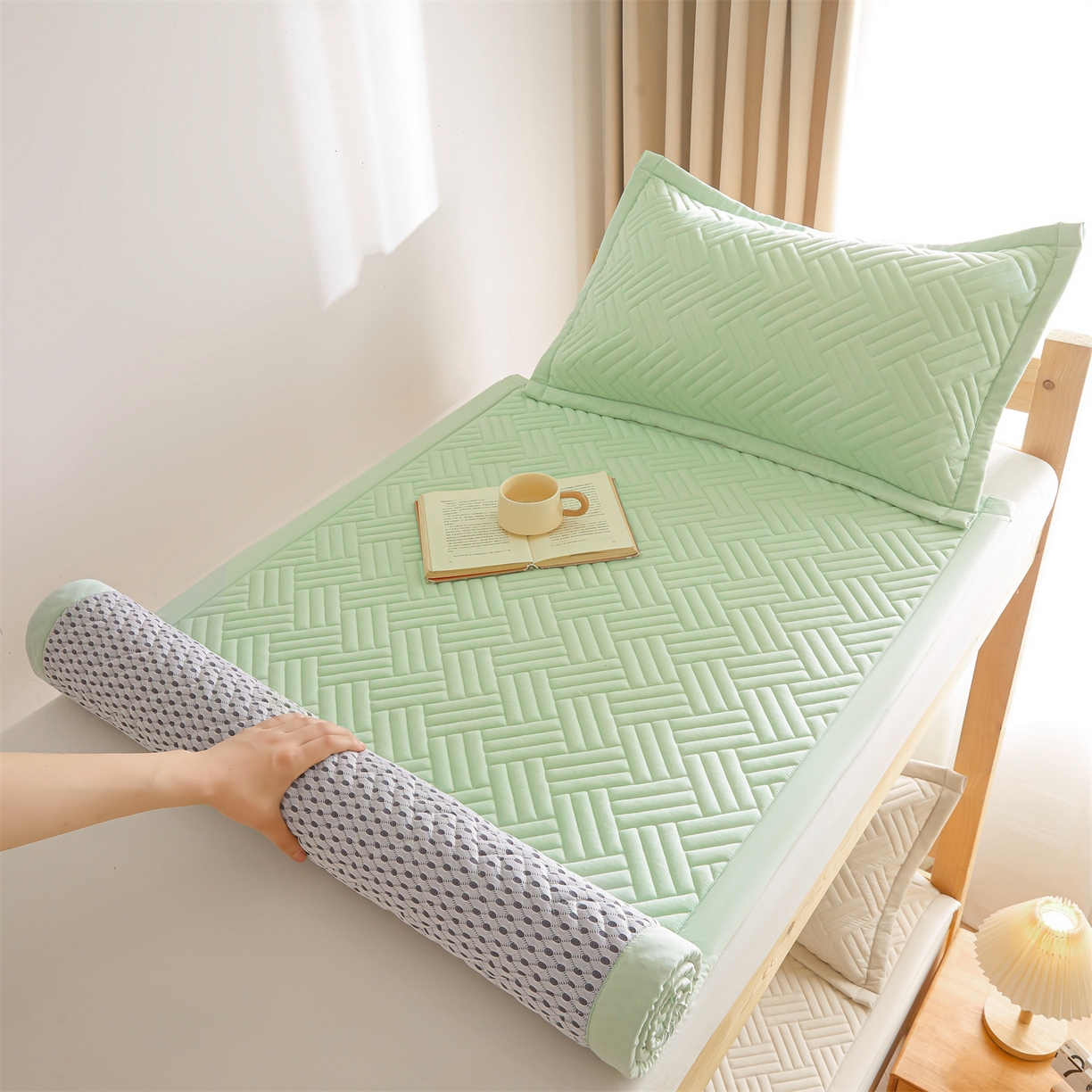 91家纺网 家纺一手货源 找家纺 （总）雯豆家纺 2025新款学生宿舍夹棉床褥薄垫子上下铺床单人床护垫