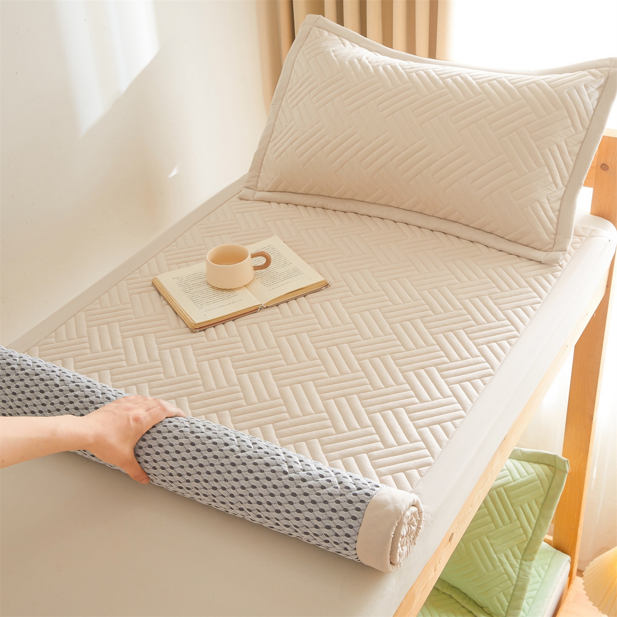 雯豆家纺 2025新款学生宿舍夹棉床褥薄垫子上下铺床单人床护垫 摩登-奶咖