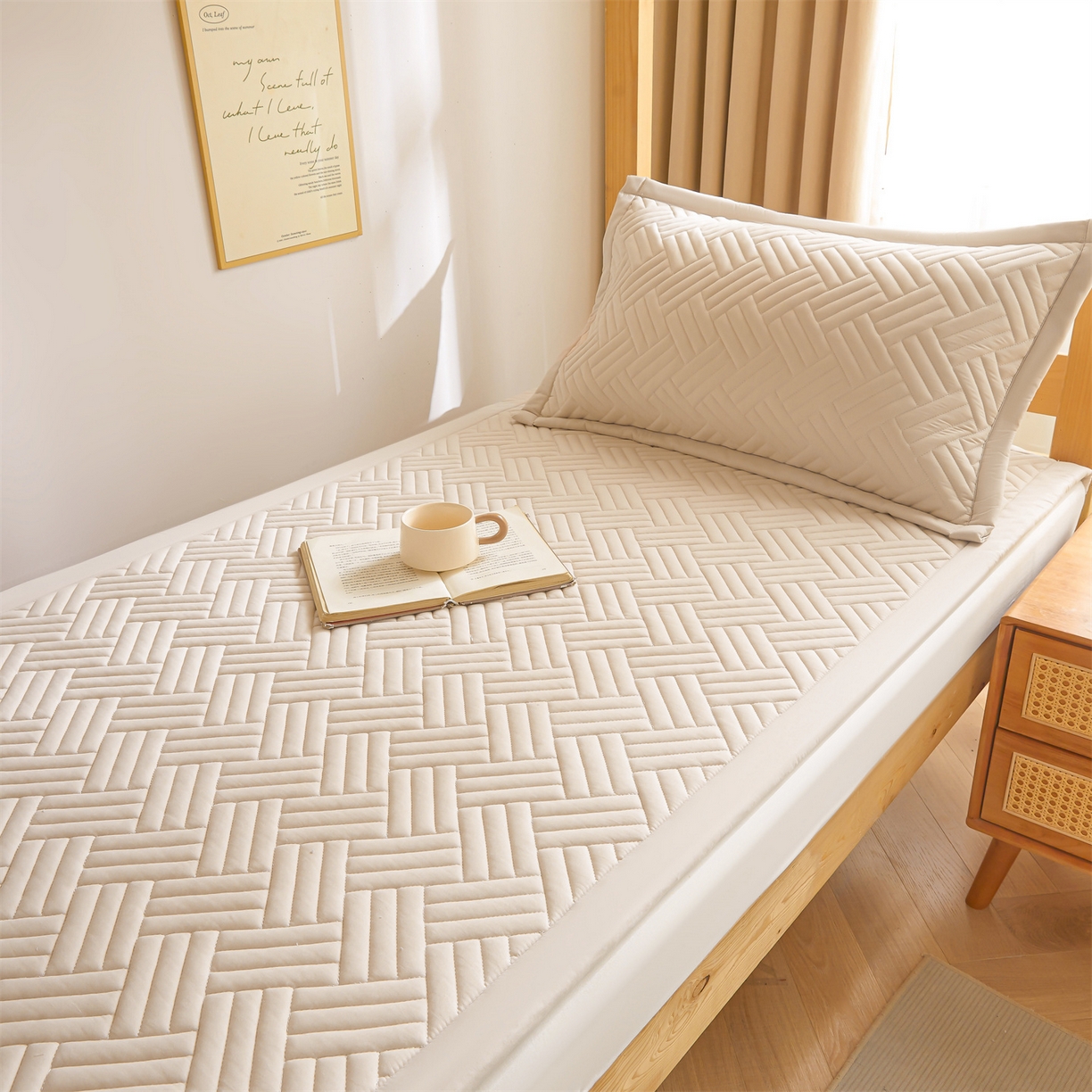 91家纺网 家纺一手货源 找家纺 雯豆家纺 2025新款学生宿舍夹棉床褥薄垫子上下铺床单人床护垫 摩登-奶咖