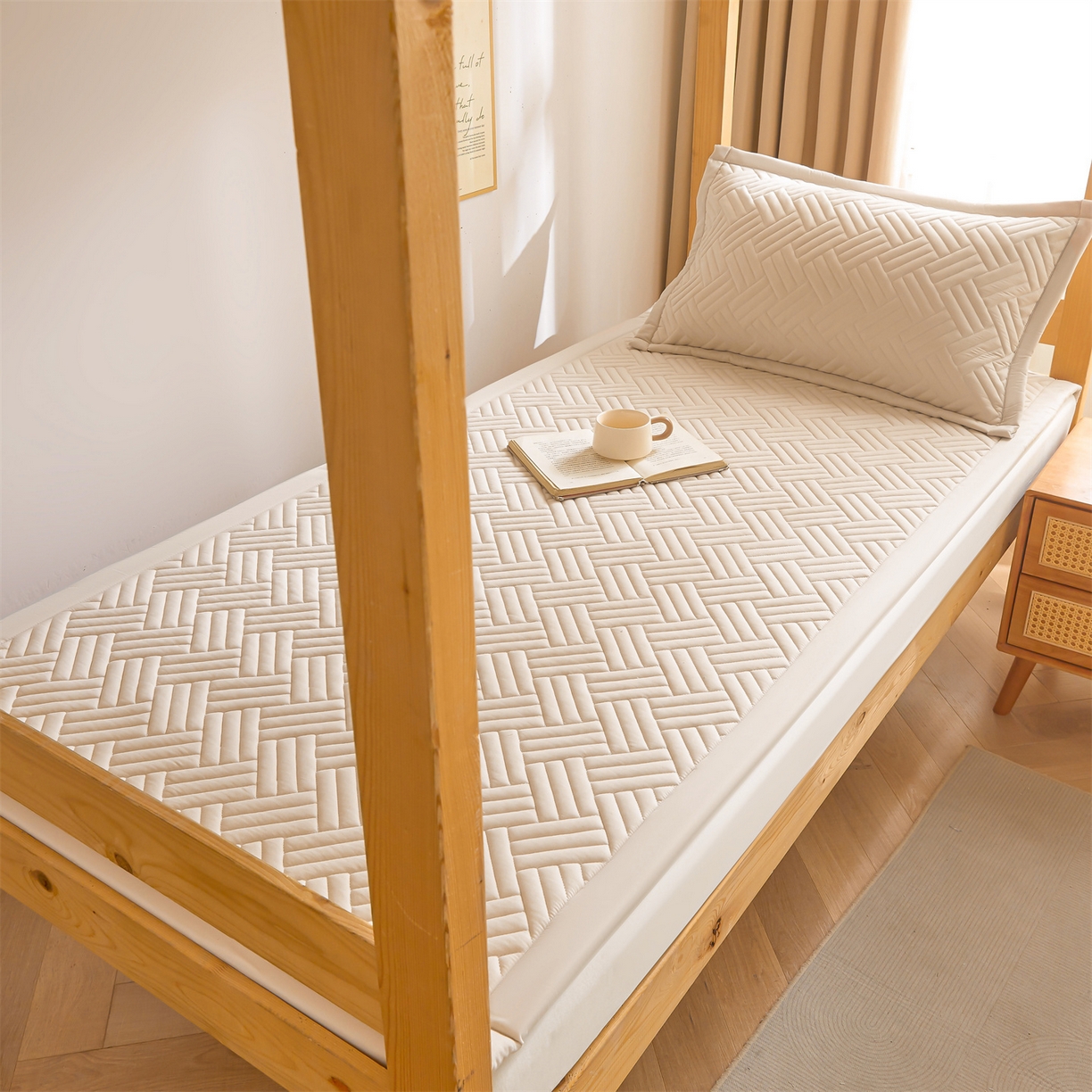 91家纺网 家纺一手货源 找家纺 雯豆家纺 2025新款学生宿舍夹棉床褥薄垫子上下铺床单人床护垫 摩登-奶咖