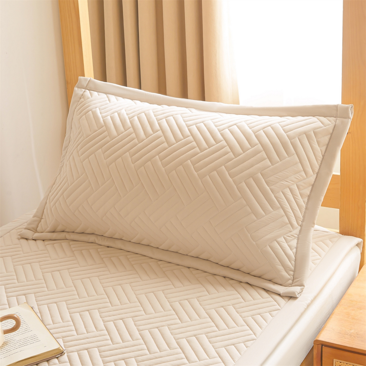 91家纺网 家纺一手货源 找家纺 雯豆家纺 2025新款学生宿舍夹棉床褥薄垫子上下铺床单人床护垫 摩登-奶咖