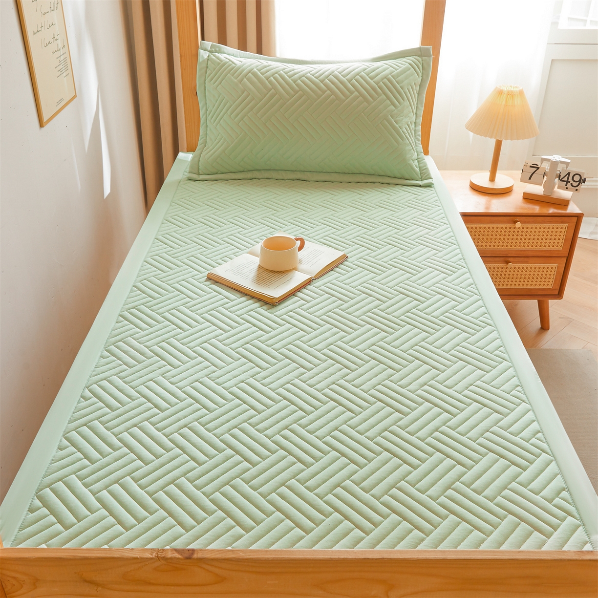 91家纺网 家纺一手货源 找家纺 雯豆家纺 2025新款学生宿舍夹棉床褥薄垫子上下铺床单人床护垫 摩登-清雅绿