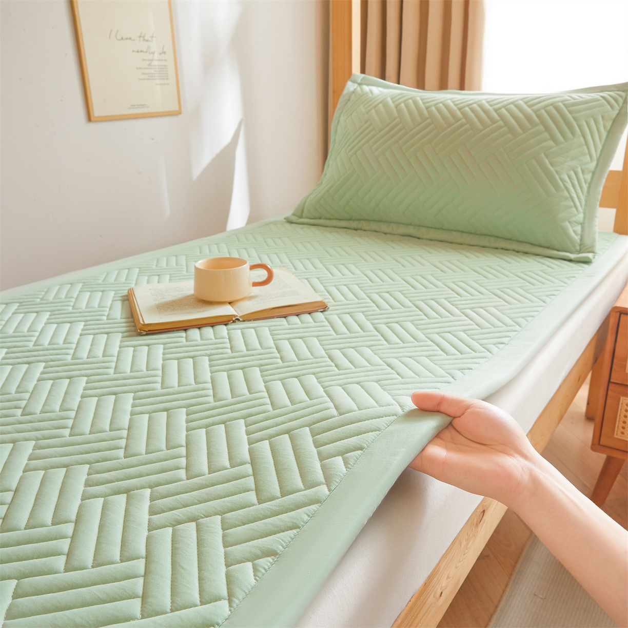 91家纺网 家纺一手货源 找家纺 雯豆家纺 2025新款学生宿舍夹棉床褥薄垫子上下铺床单人床护垫 摩登-清雅绿