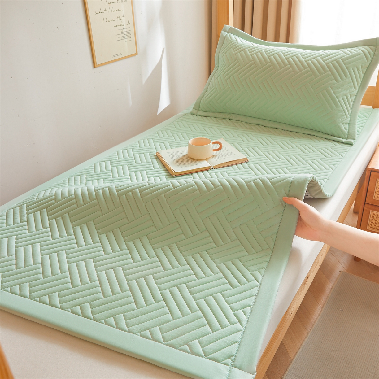 91家纺网 家纺一手货源 找家纺 雯豆家纺 2025新款学生宿舍夹棉床褥薄垫子上下铺床单人床护垫 摩登-清雅绿
