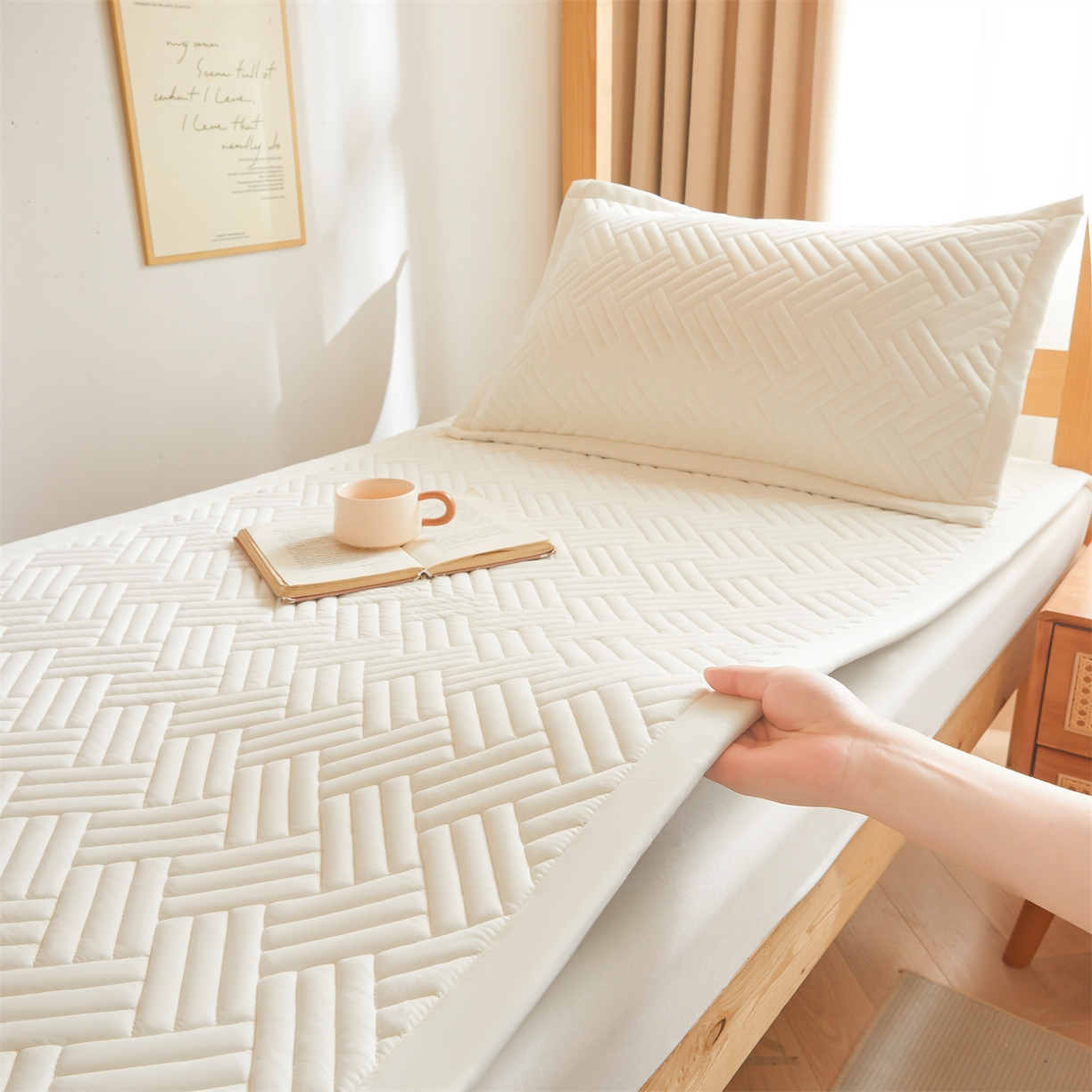 91家纺网 家纺一手货源 找家纺 雯豆家纺 2025新款学生宿舍夹棉床褥薄垫子上下铺床单人床护垫 摩登-月光白