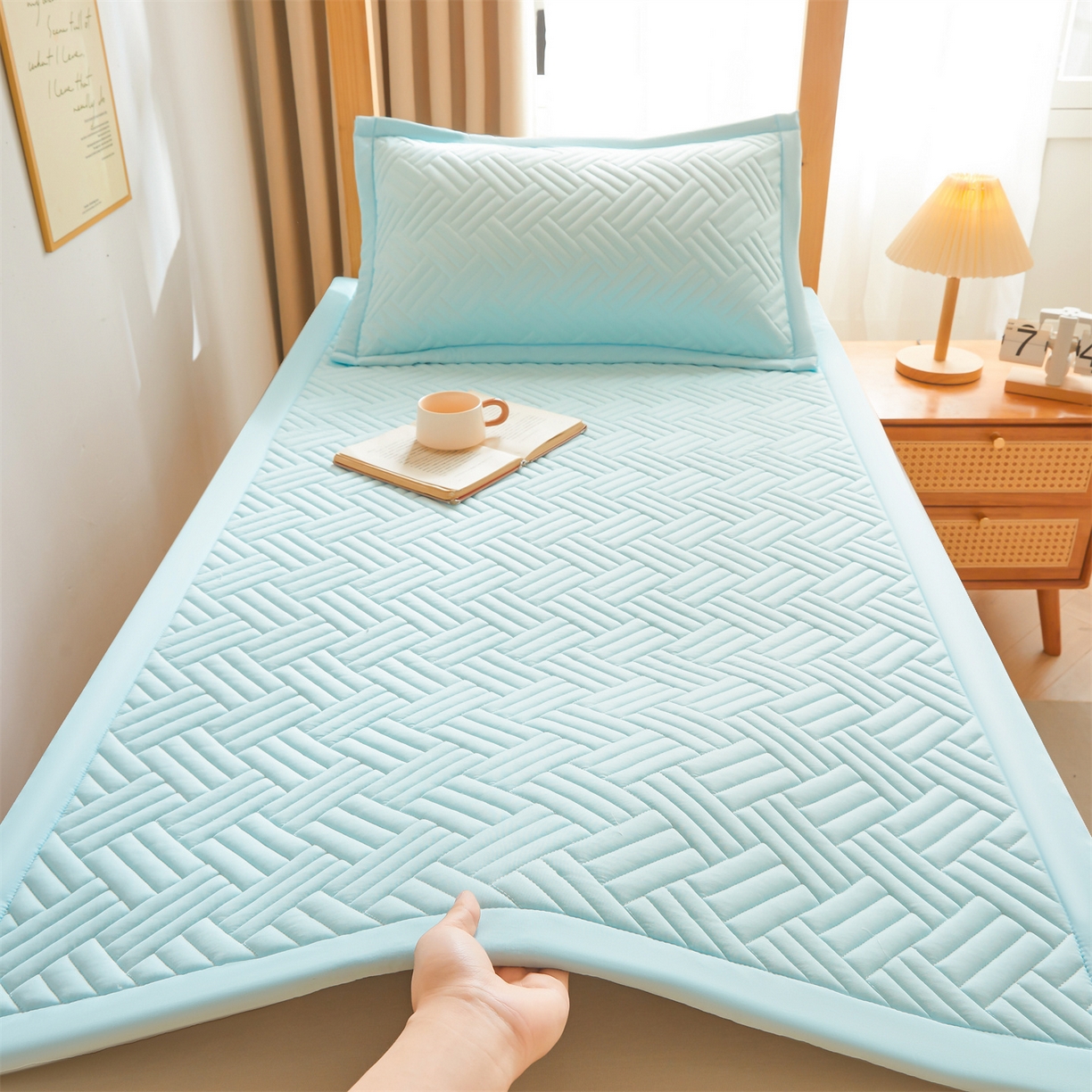 91家纺网 家纺一手货源 找家纺 雯豆家纺 2025新款学生宿舍夹棉床褥薄垫子上下铺床单人床护垫 摩登-淡水蓝