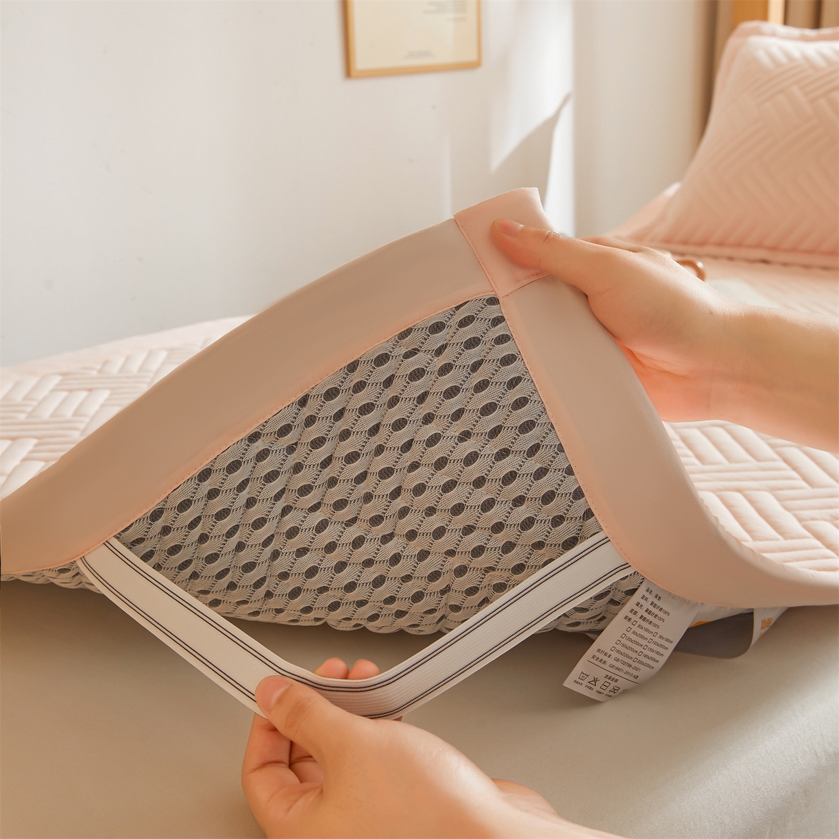 91家纺网 家纺一手货源 找家纺 雯豆家纺 2025新款学生宿舍夹棉床褥薄垫子上下铺床单人床护垫 摩登-密合粉