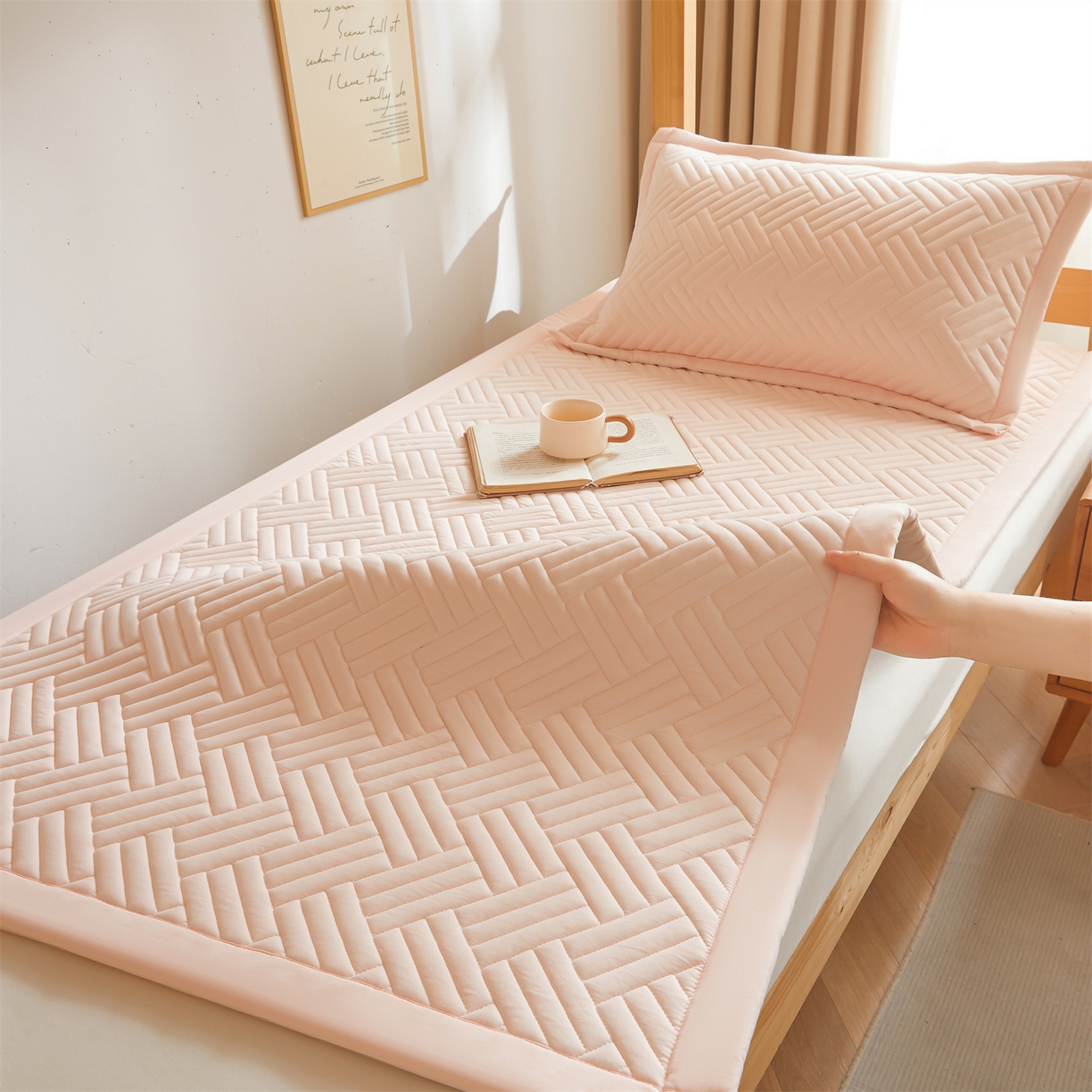 91家纺网 家纺一手货源 找家纺 雯豆家纺 2025新款学生宿舍夹棉床褥薄垫子上下铺床单人床护垫 摩登-密合粉