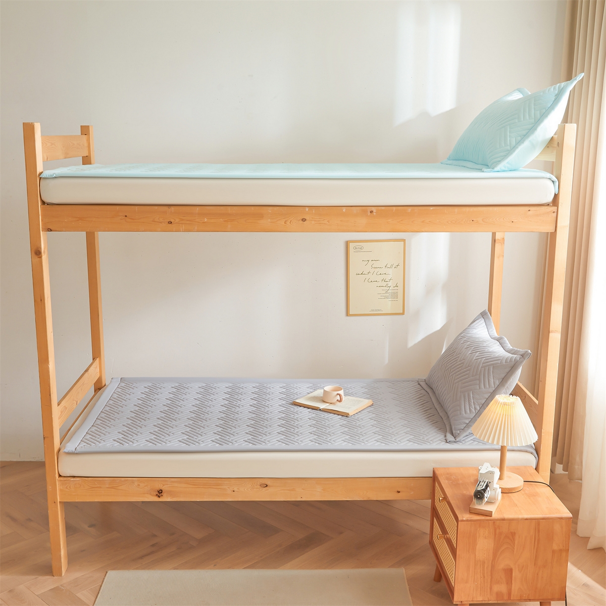 91家纺网 家纺一手货源 找家纺 雯豆家纺 2025新款学生宿舍夹棉床褥薄垫子上下铺床单人床护垫 摩登-暮云灰