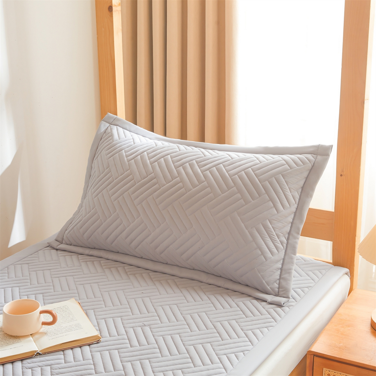 91家纺网 家纺一手货源 找家纺 雯豆家纺 2025新款学生宿舍夹棉床褥薄垫子上下铺床单人床护垫 摩登-暮云灰