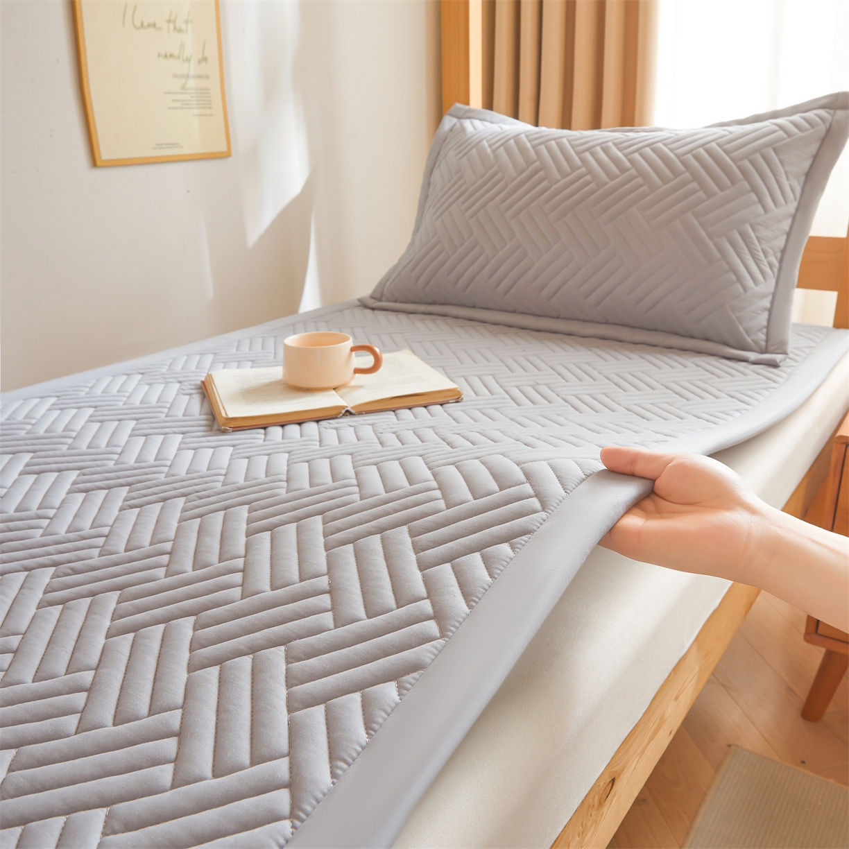 91家纺网 家纺一手货源 找家纺 雯豆家纺 2025新款学生宿舍夹棉床褥薄垫子上下铺床单人床护垫 摩登-暮云灰