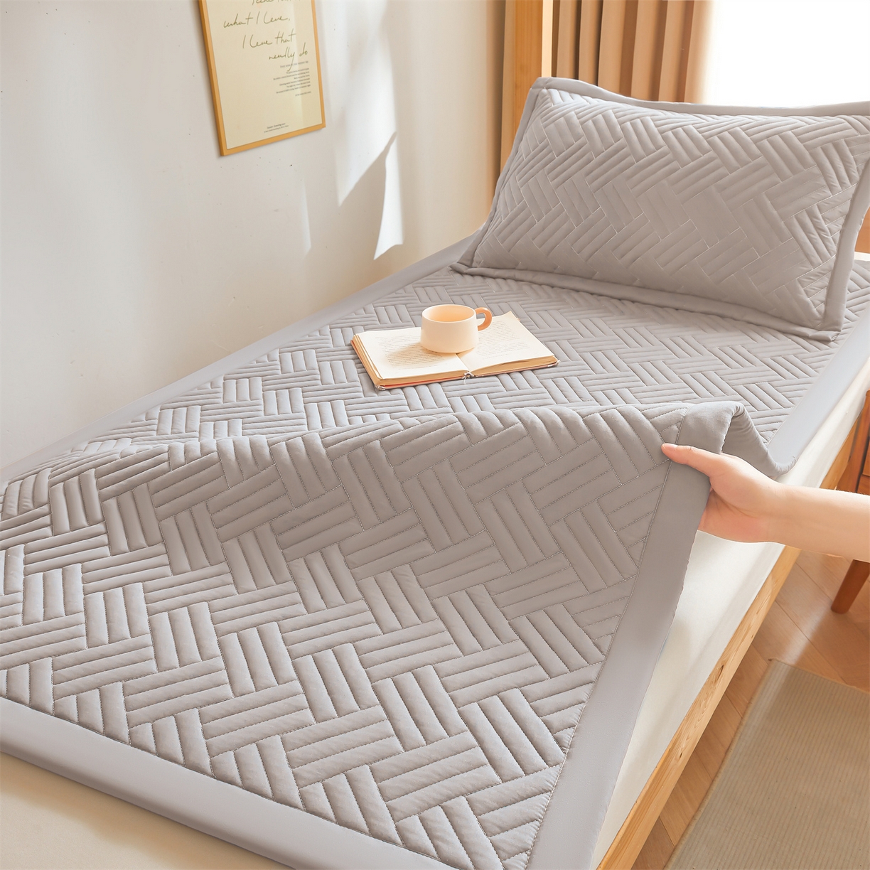 91家纺网 家纺一手货源 找家纺 雯豆家纺 2025新款学生宿舍夹棉床褥薄垫子上下铺床单人床护垫 摩登-暮云灰