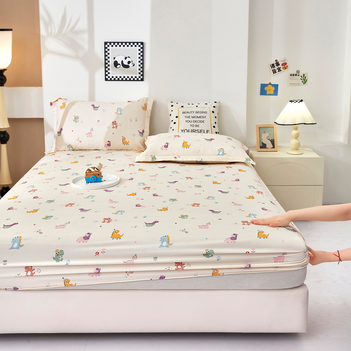 91家纺网 家纺一手货源 找家纺 乐居家纺 2025新款针织棉双层纱单件床笠 恐龙乐园