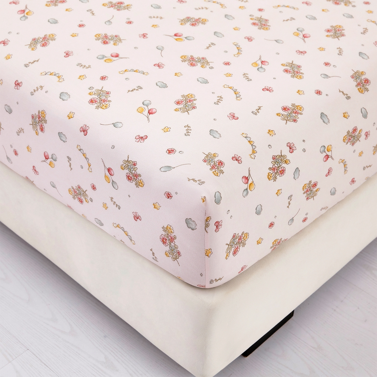 91家纺网 家纺一手货源 找家纺 乐居家纺 2025新款针织棉双层纱单件床笠 落花