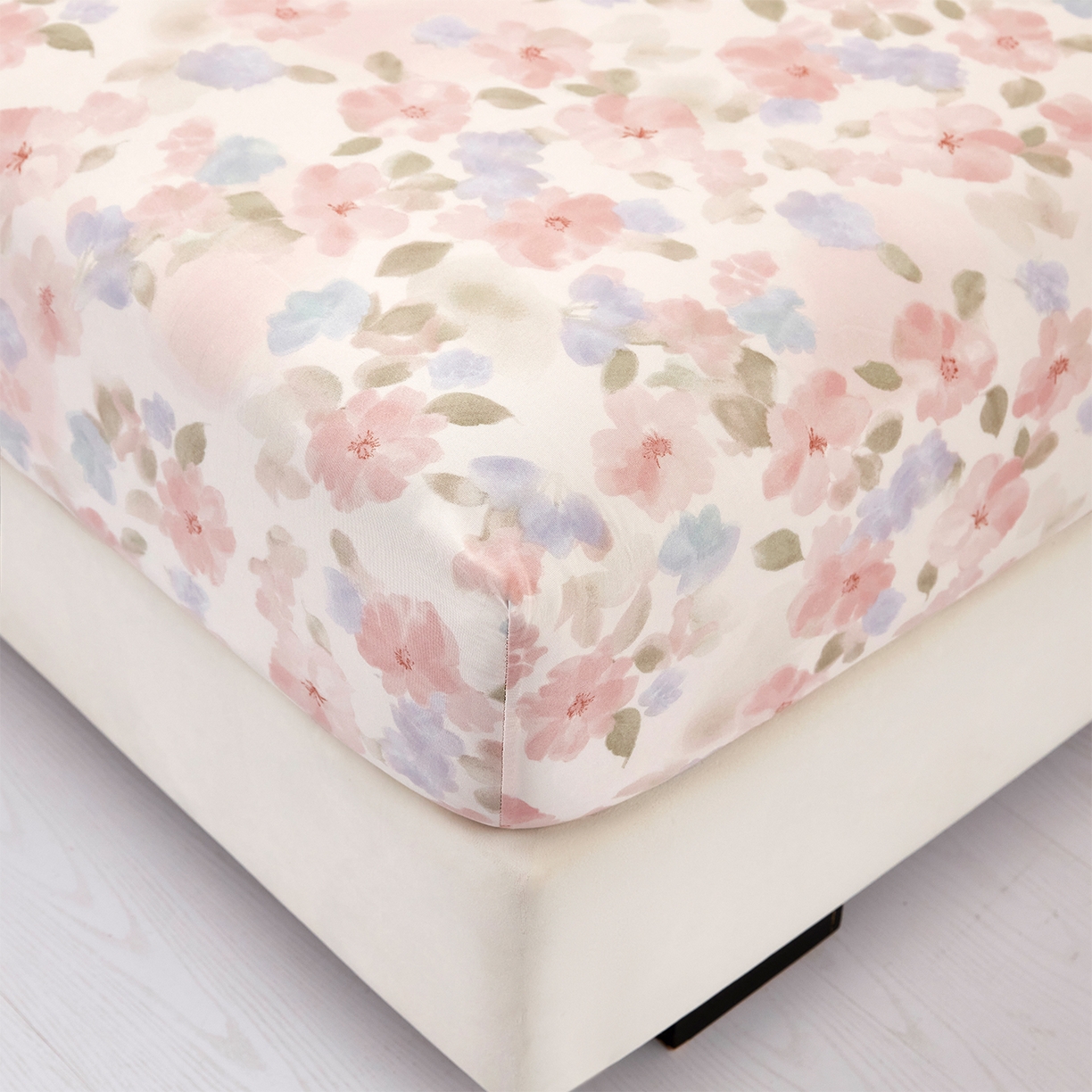 91家纺网 家纺一手货源 找家纺 乐居家纺 2025新款针织棉双层纱单件床笠 花卉庄园