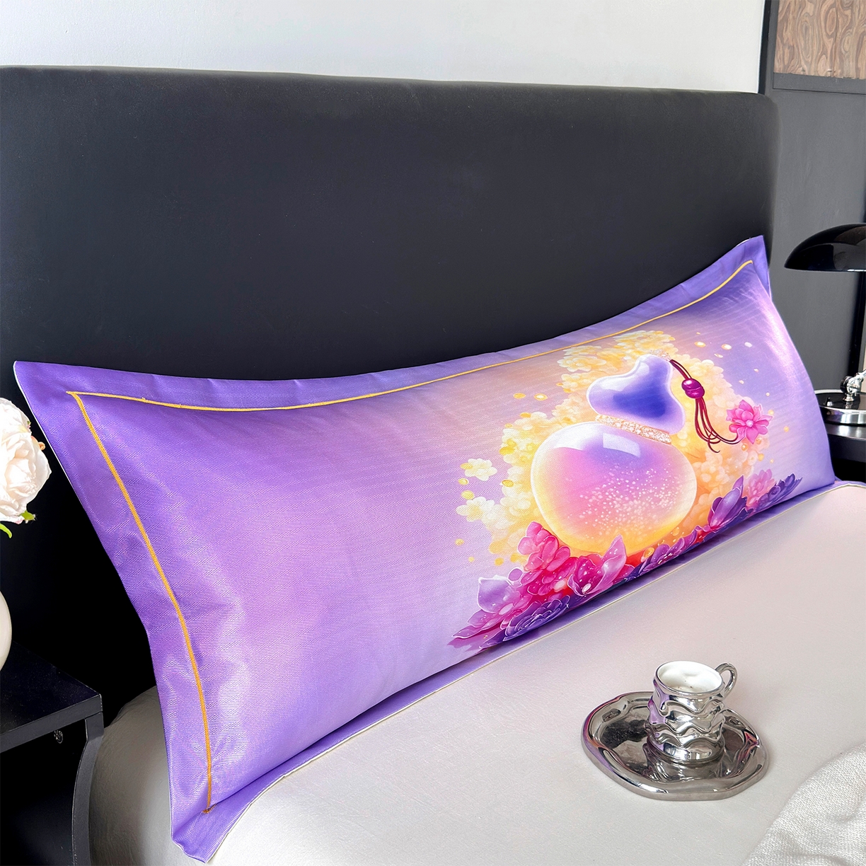 91家纺网 家纺一手货源 找家纺 乐居家纺 2025新款凉感高密冰丝双人印花枕套+内芯 珠光梦境