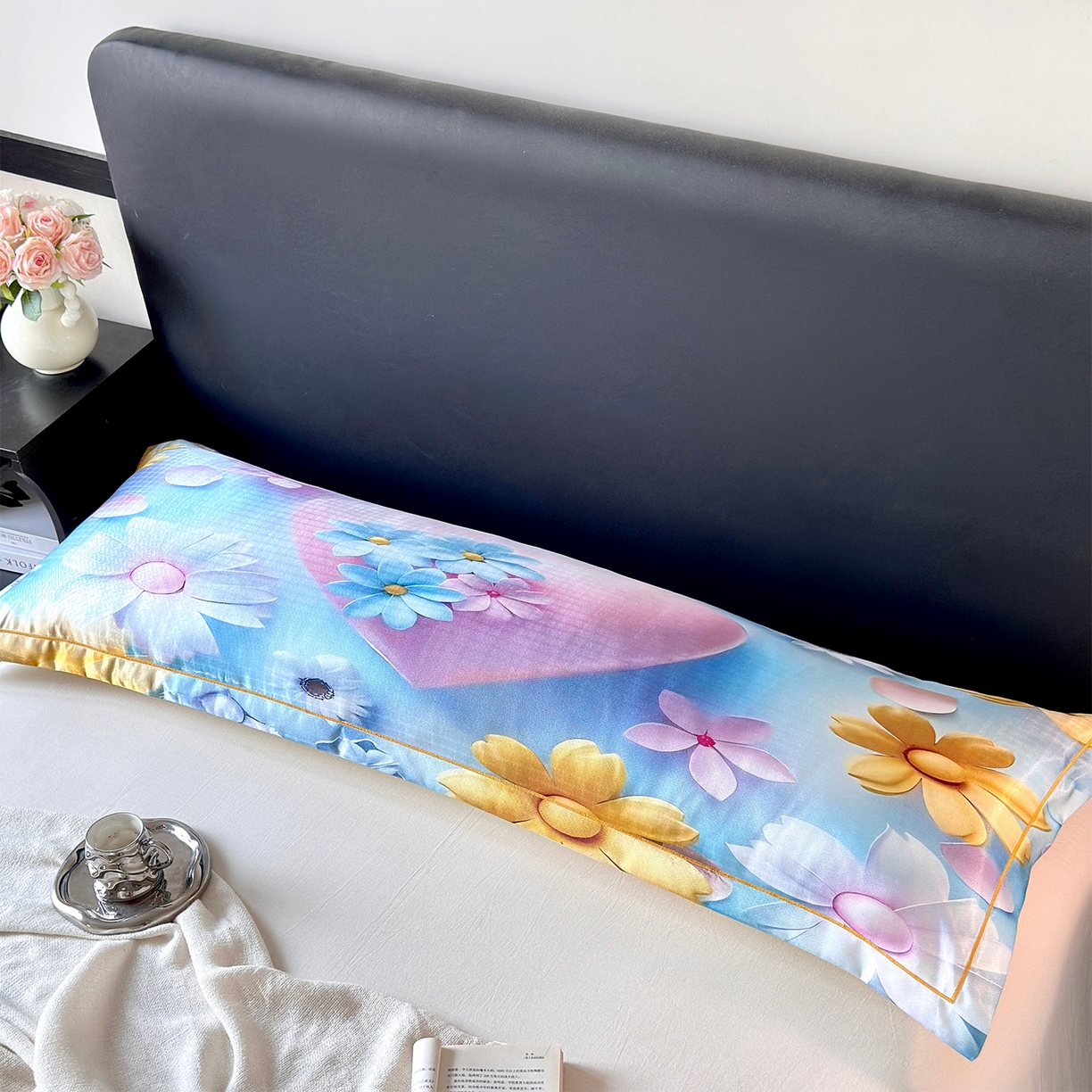 91家纺网 家纺一手货源 找家纺 乐居家纺 2025新款凉感高密冰丝双人印花枕套+内芯 倾心