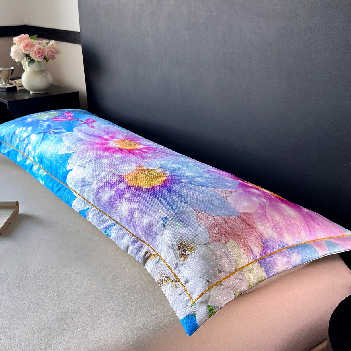 91家纺网 家纺一手货源 找家纺 乐居家纺 2025新款凉感高密冰丝双人印花枕套+内芯 叠影