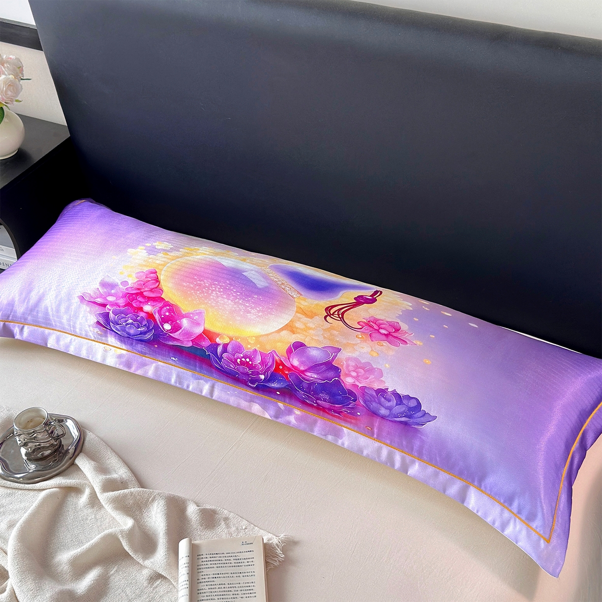 91家纺网 家纺一手货源 找家纺 乐居家纺 2025新款凉感高密冰丝双人印花枕套+内芯 珠光梦境