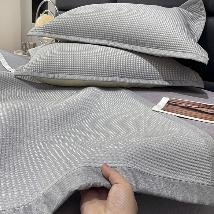 91家纺网 家纺一手货源 找家纺 乐居家纺 2025新款3D凉豆豆床凉席系列 灰色