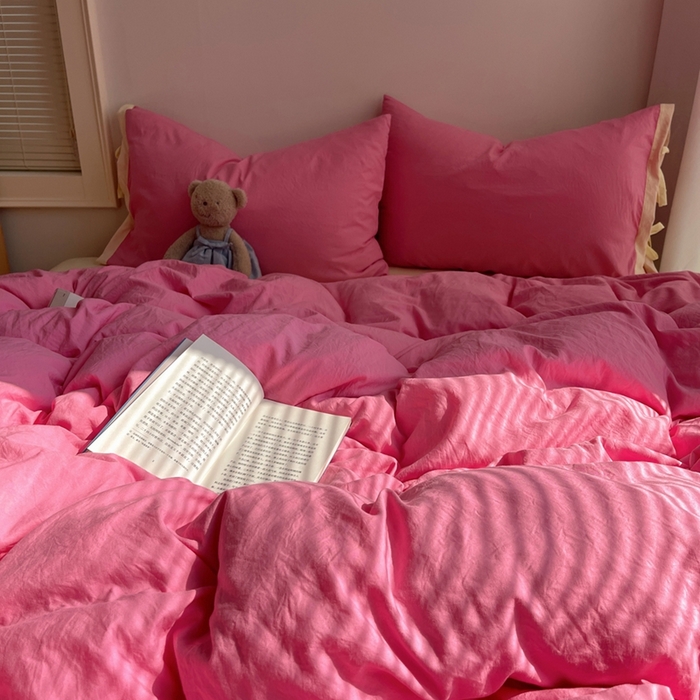 91家纺网 家纺一手货源 找家纺 轻奢坊 2025新款水洗棉纯色撞色包边绑带款四件套 果莓红