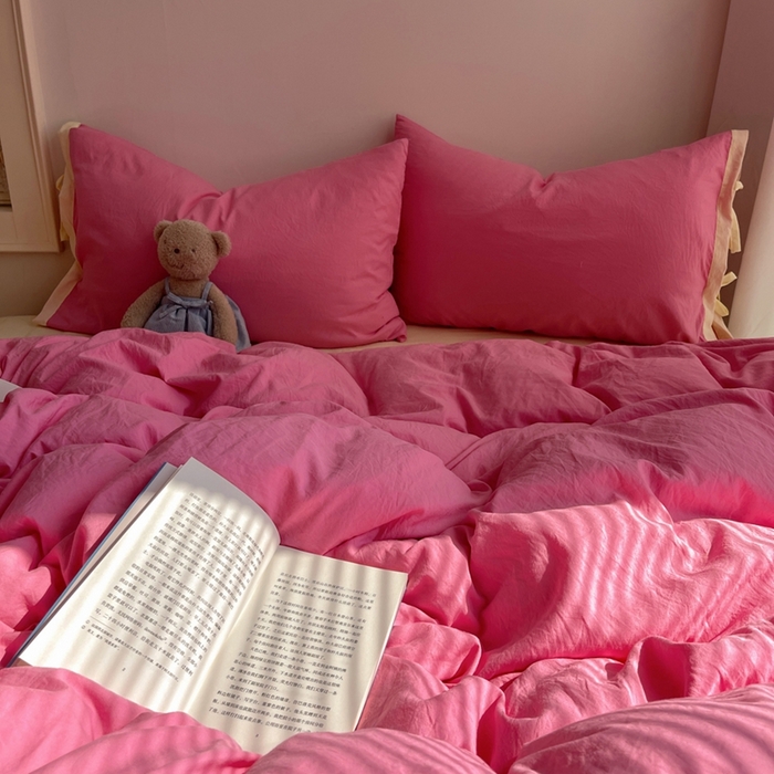 91家纺网 家纺一手货源 找家纺 轻奢坊 2025新款水洗棉纯色撞色包边绑带款四件套 果莓红