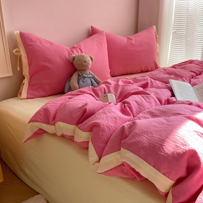 91家纺网 家纺一手货源 找家纺 轻奢坊 2025新款水洗棉纯色撞色包边绑带款四件套 果莓红