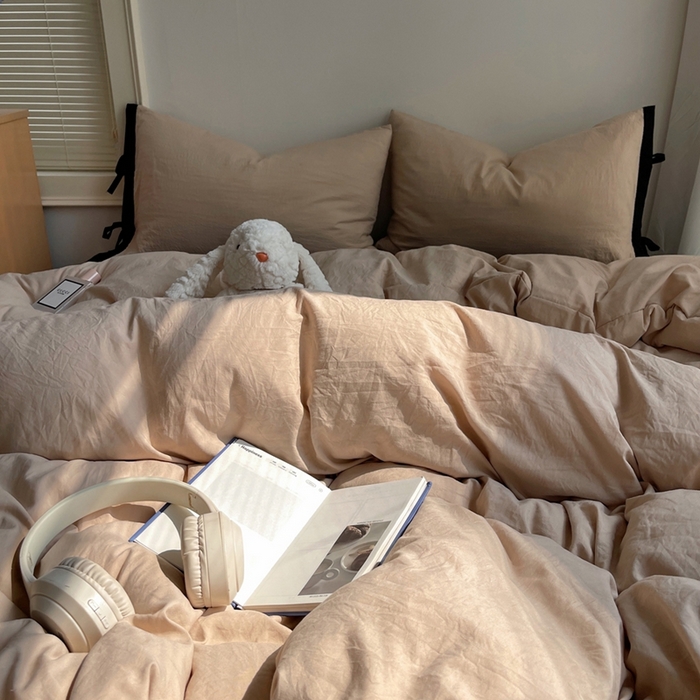 91家纺网 家纺一手货源 找家纺 轻奢坊 2025新款水洗棉纯色撞色包边绑带款四件套 胡桃棕