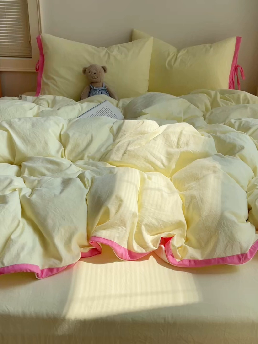 91家纺网 家纺一手货源 找家纺 轻奢坊 2025新款水洗棉纯色撞色包边绑带款四件套 奶油黄