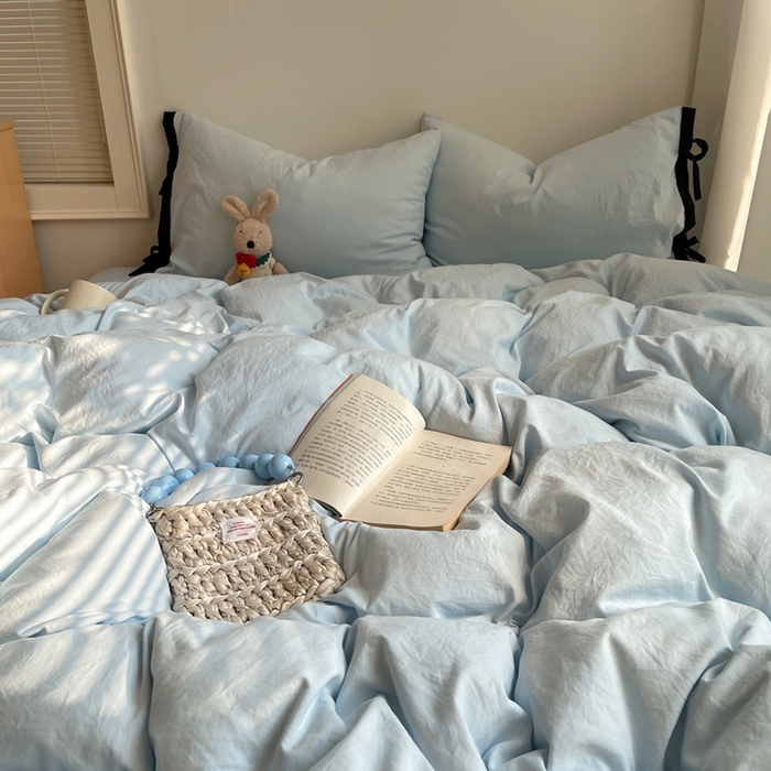 91家纺网 家纺一手货源 找家纺 轻奢坊 2025新款水洗棉纯色撞色包边绑带款四件套 晴空蓝