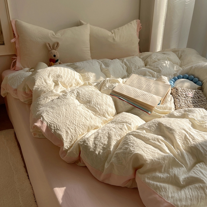 91家纺网 家纺一手货源 找家纺 轻奢坊 2025新款水洗棉纯色撞色包边绑带款四件套 芝士白