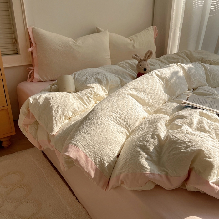 91家纺网 家纺一手货源 找家纺 轻奢坊 2025新款水洗棉纯色撞色包边绑带款四件套 芝士白