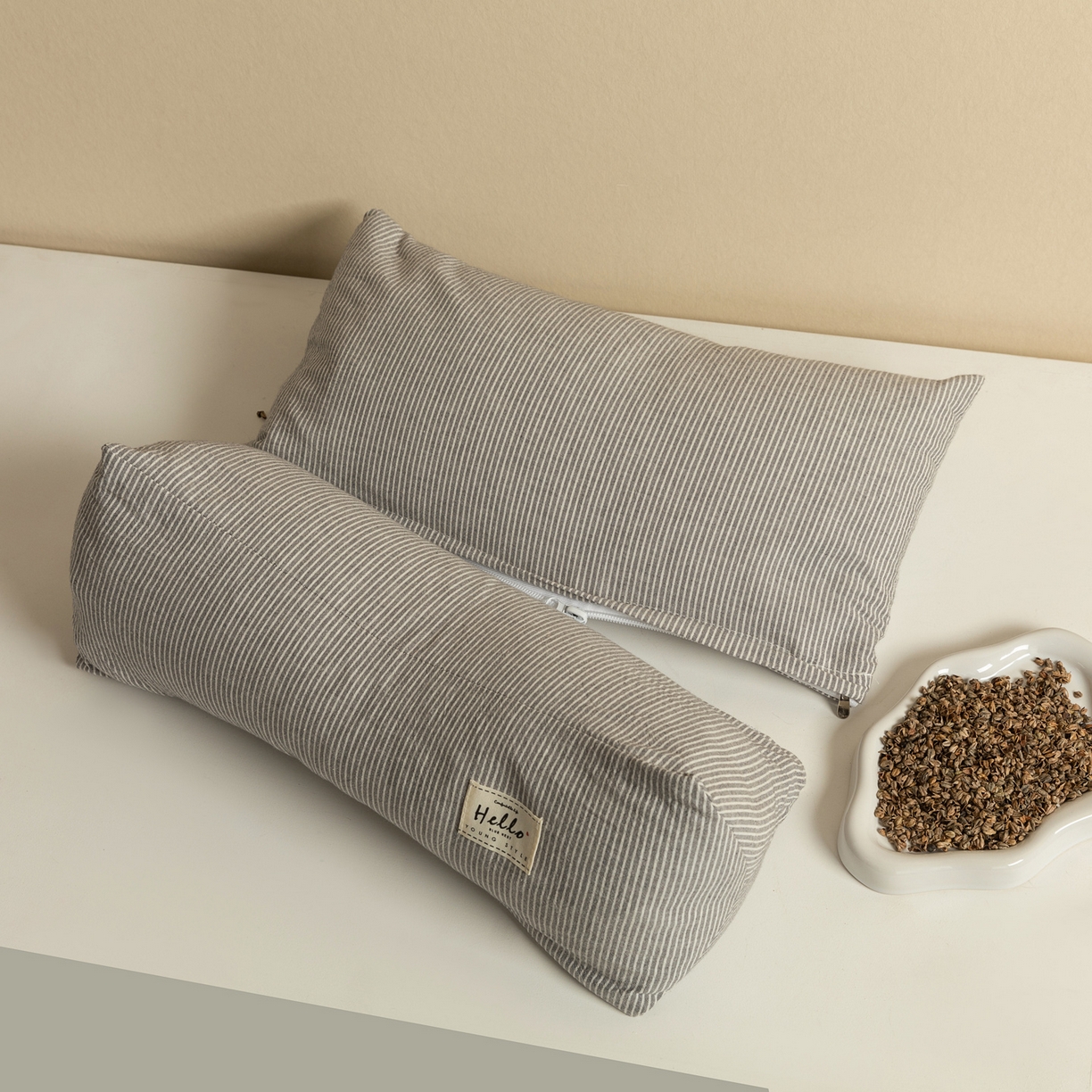 91家纺网 家纺一手货源 找家纺 芯奇想 2025新款KBX全棉二合一荞麦枕枕头枕芯 KBX全棉二合一荞麦枕灰条纹