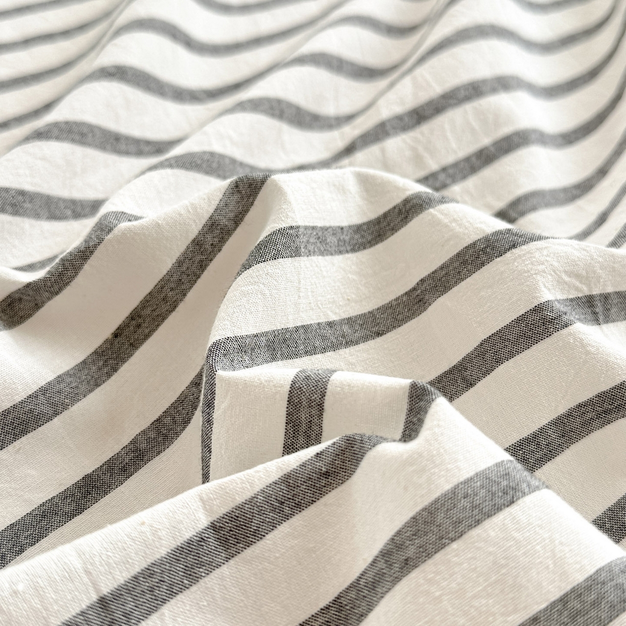 91家纺网 家纺一手货源 找家纺 乐美家纺 2025秋冬新款全棉色织水洗棉床笠三件套系列 宇宙星球