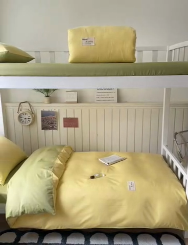 91家纺网 家纺一手货源 找家纺 曼之夏 2025新款全棉拼色纯色宿舍学生三件套 杏黄+草绿